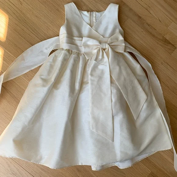 Sweet Kids | Dresses | Toddler Girls Cream Flower Girl Dress Size 3 |  Poshmark